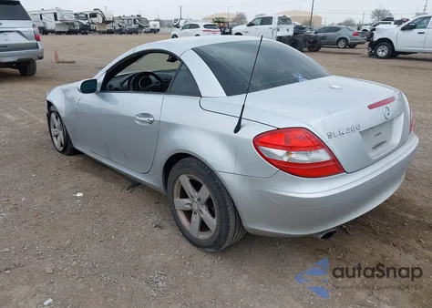 2007 Mercedes-Benz Slk 280 z USA, uszkodzony, nr VIN WDBWK54F47F157522